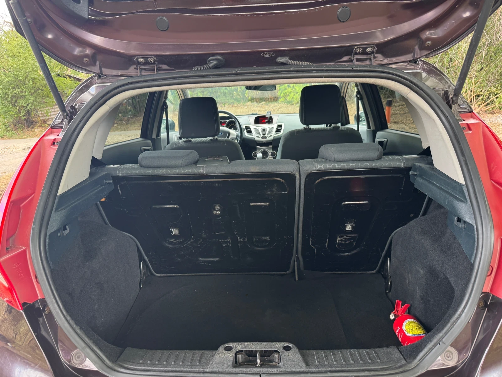 Ford Fiesta 1.4 изпълнение Titanium  | Mobile.bg — изображение 10