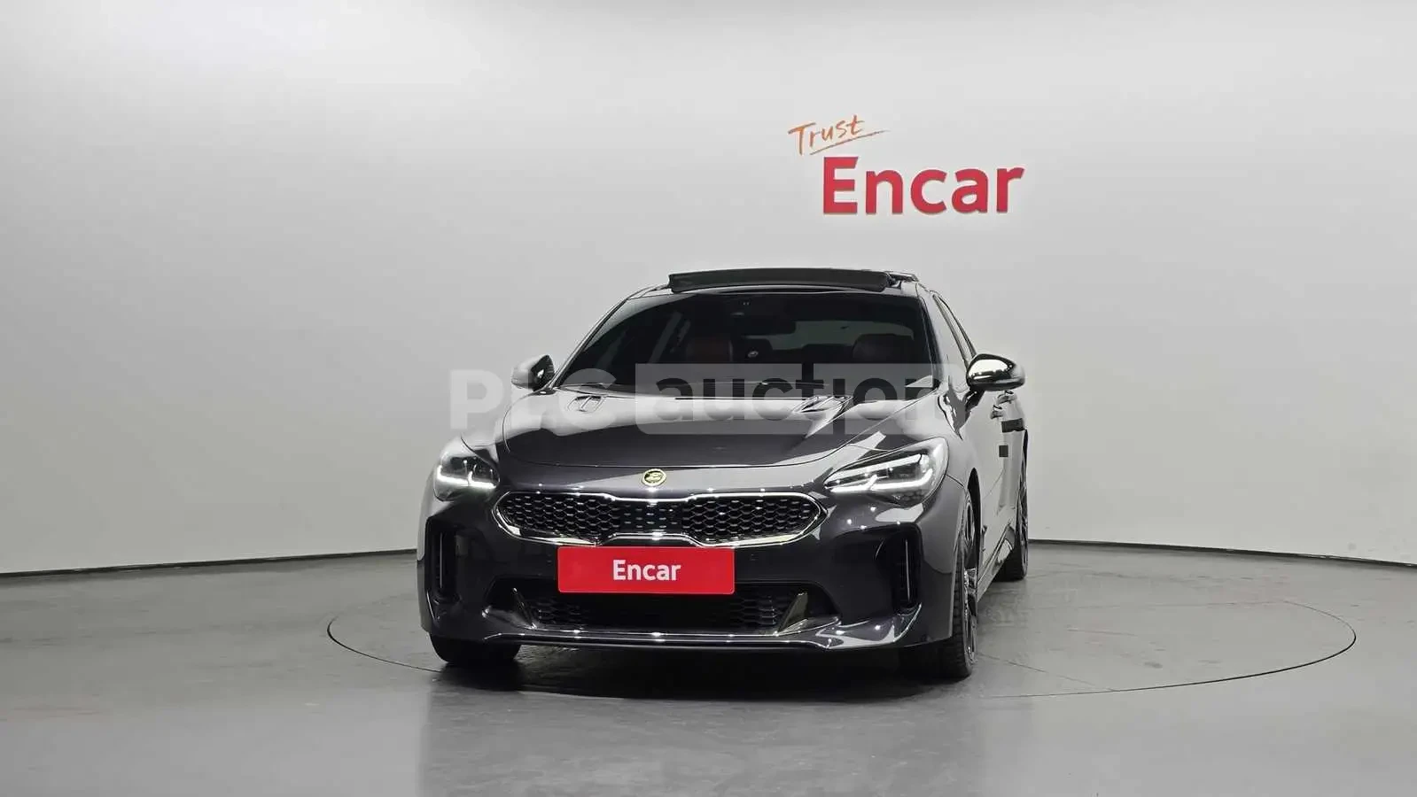 Kia Stinger, снимка 3 - Автомобили и джипове - 54110641