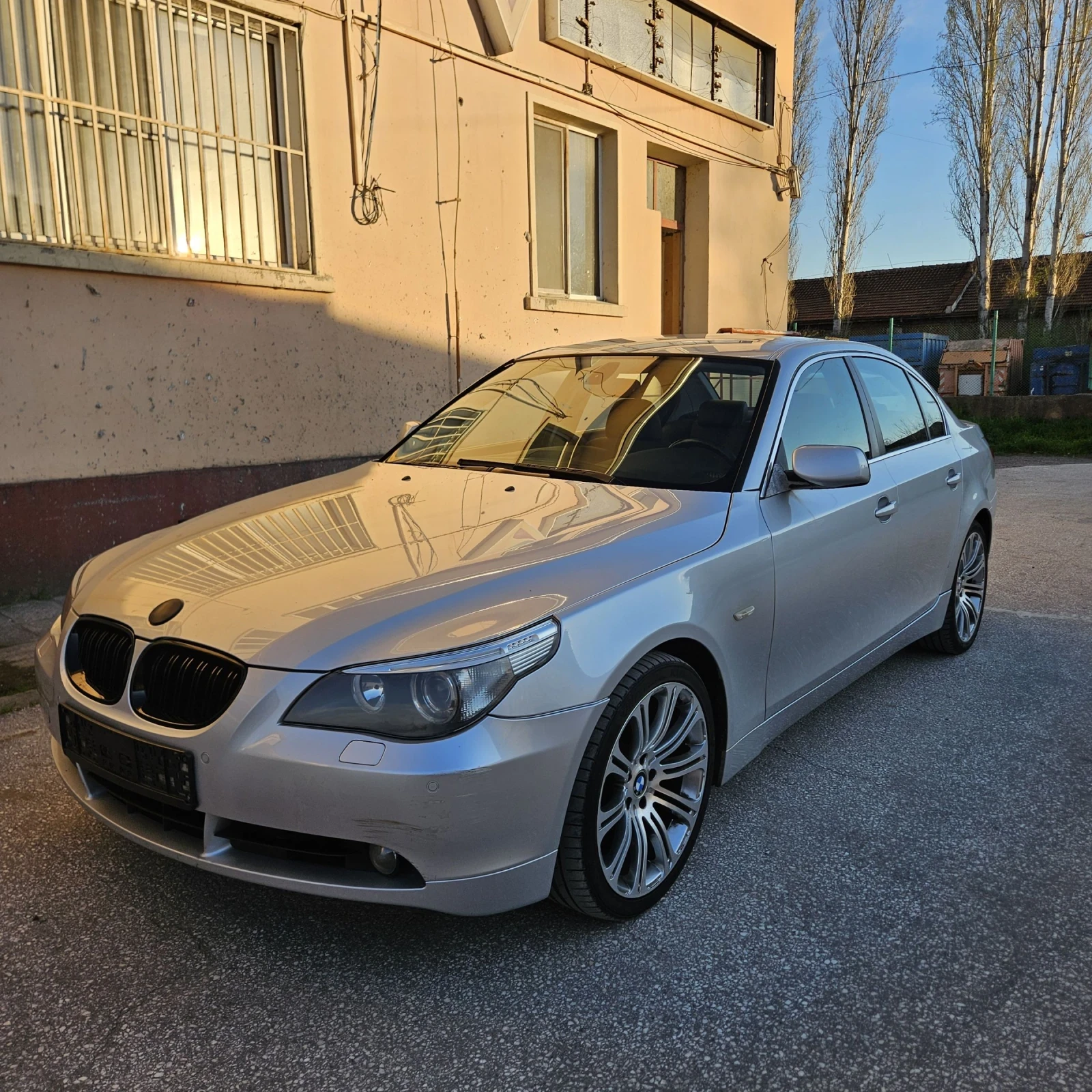 BMW 525