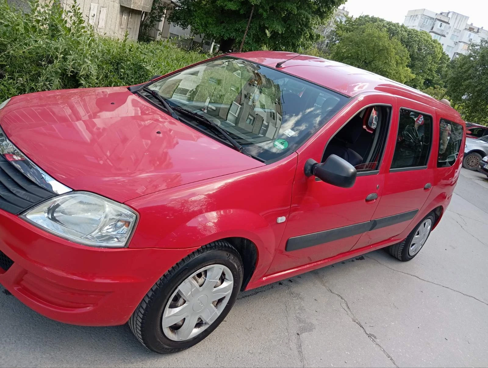 Dacia Logan 1.4 MPI комби , снимка 2 - Автомобили и джипове - 54640305