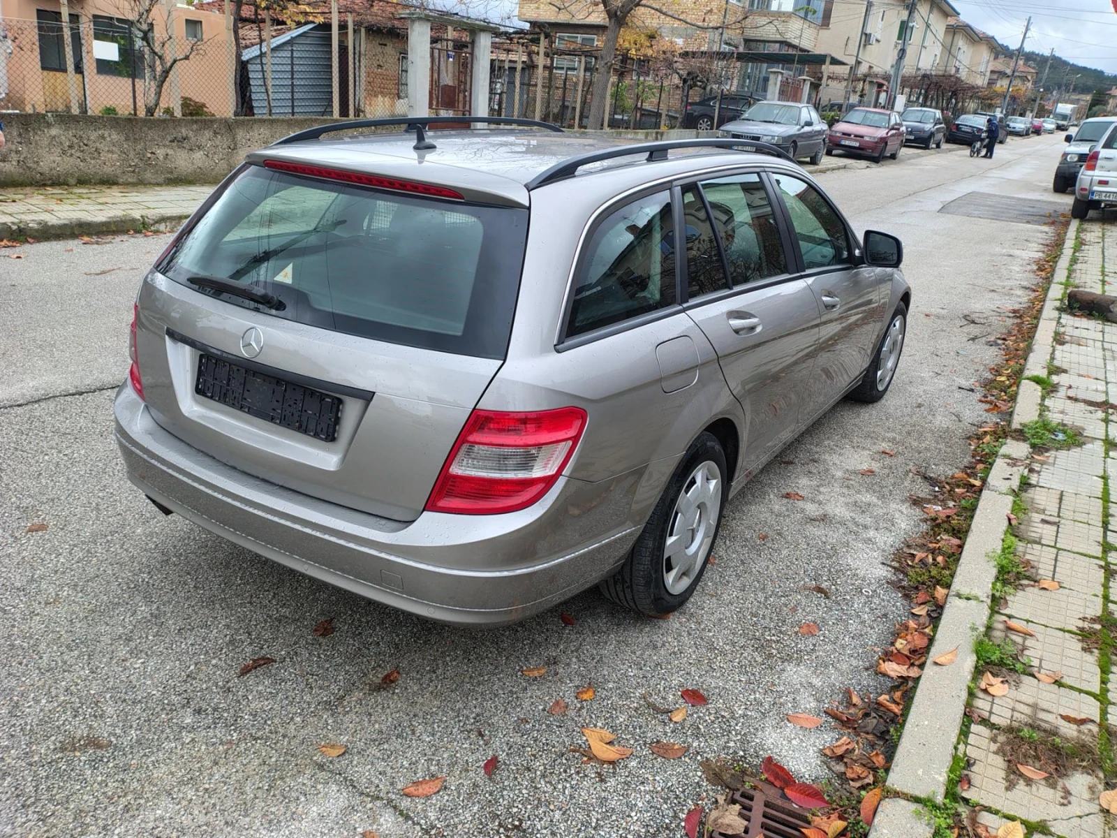 Mercedes-Benz C 200, снимка 2 - Автомобили и джипове - 54786766
