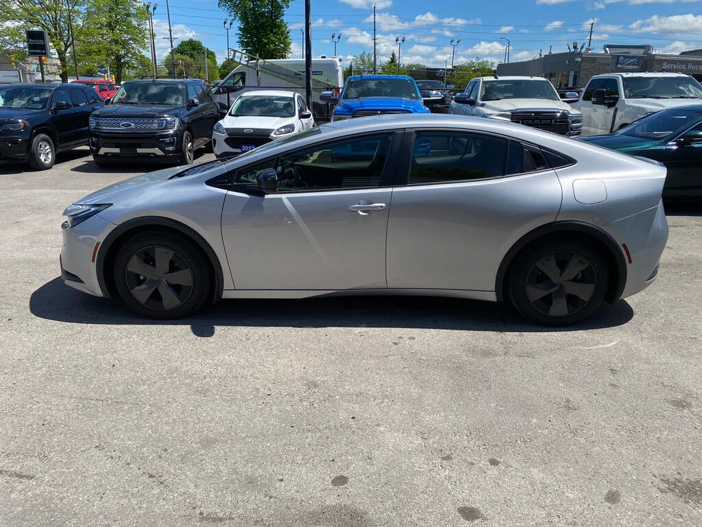 Toyota Prius  SE FWD, снимка 5 - Автомобили и джипове - 54876169