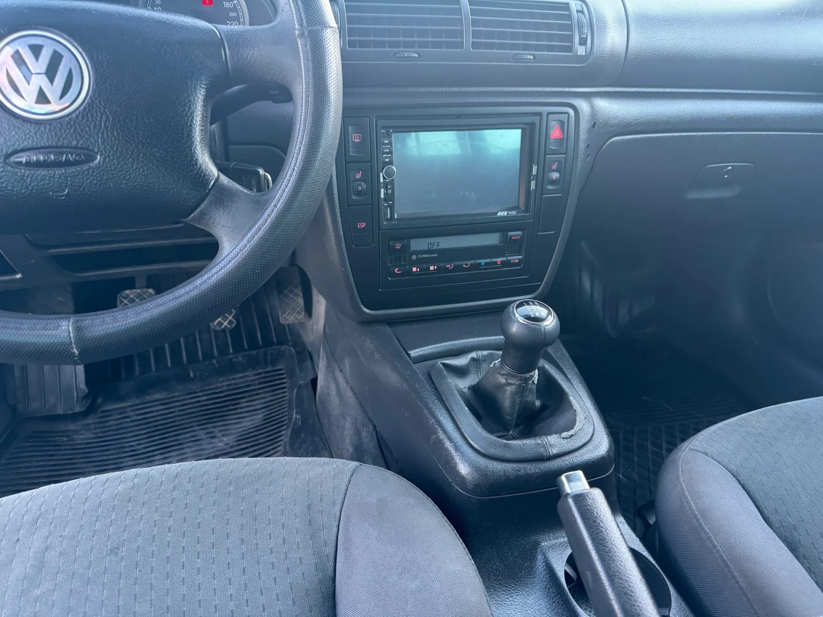 VW Passat 1.9TDI, снимка 10 - Автомобили и джипове - 54887397