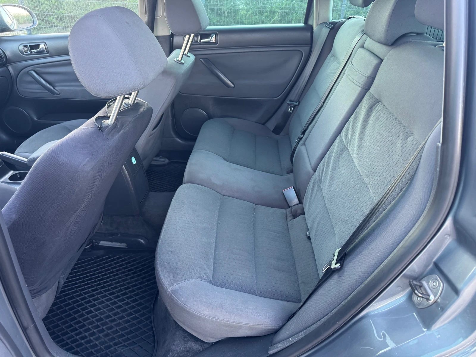 VW Passat 1.9TDI, снимка 9 - Автомобили и джипове - 54887397