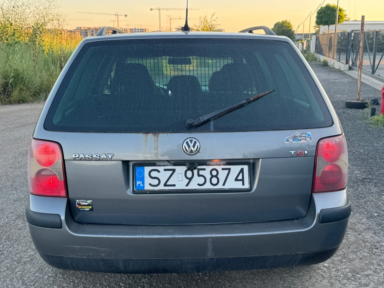 VW Passat 1.9TDI, снимка 5 - Автомобили и джипове - 54887397