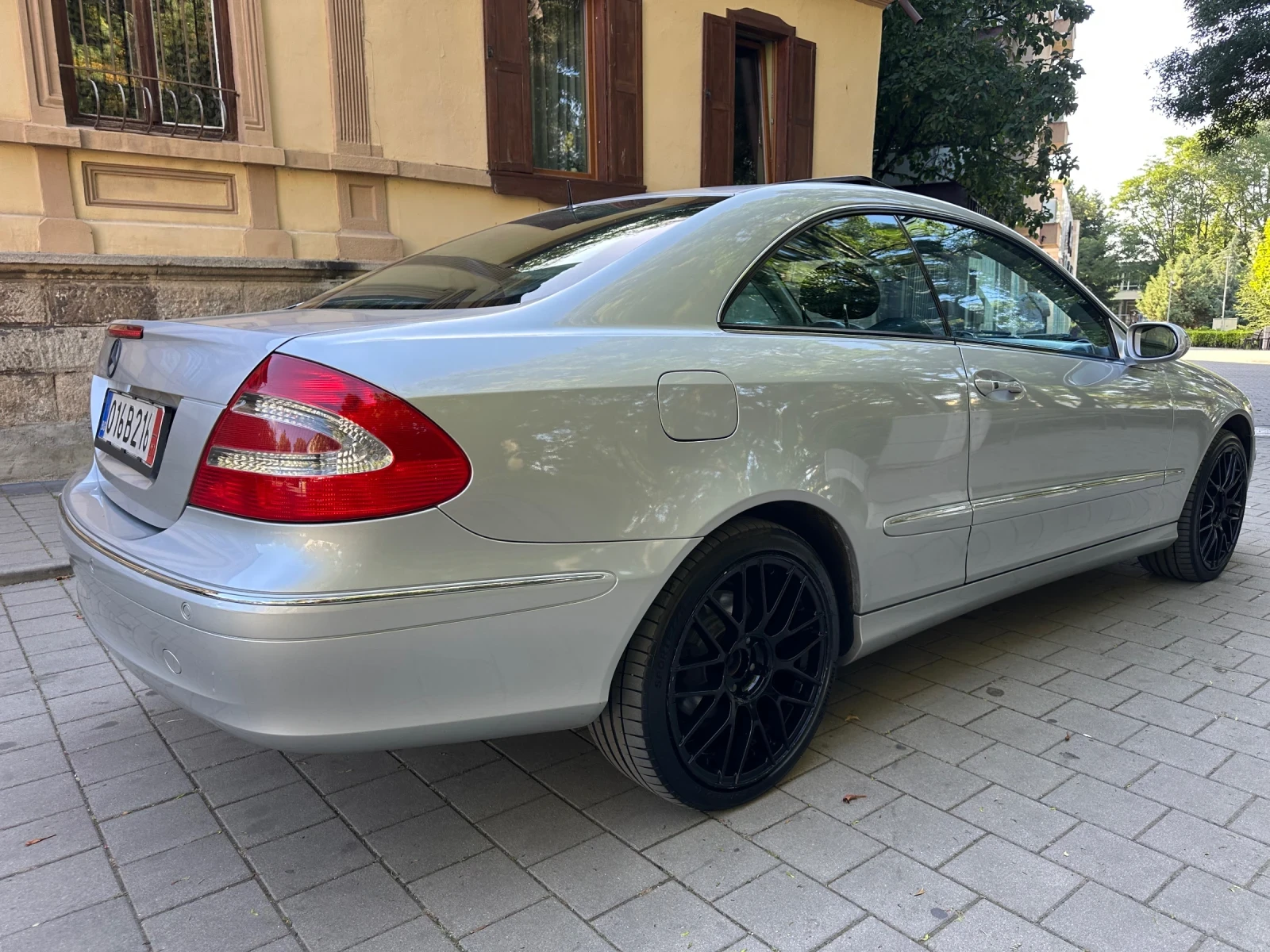 Mercedes-Benz CLK CLK 320 FACELIFT218к.с.* DISTRONIC* KEYLESS* MEMOR, снимка 4 - Автомобили и джипове - 55099094