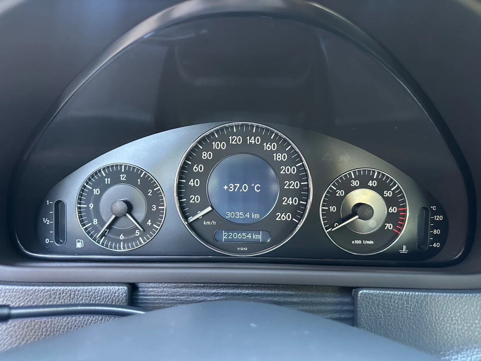 Mercedes-Benz CLK CLK 320 FACELIFT218к.с.* DISTRONIC* KEYLESS* MEMOR, снимка 10 - Автомобили и джипове - 55099094