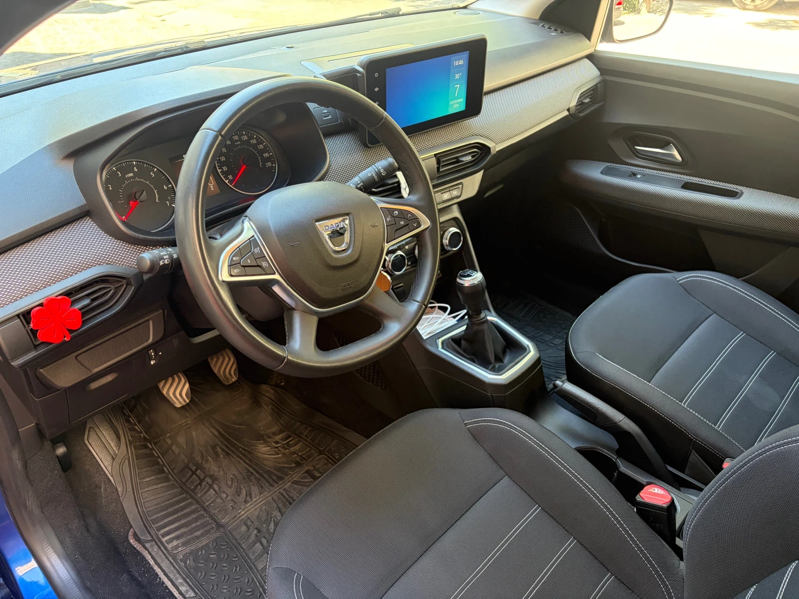 Dacia Sandero, снимка 12 - Автомобили и джипове - 55993903