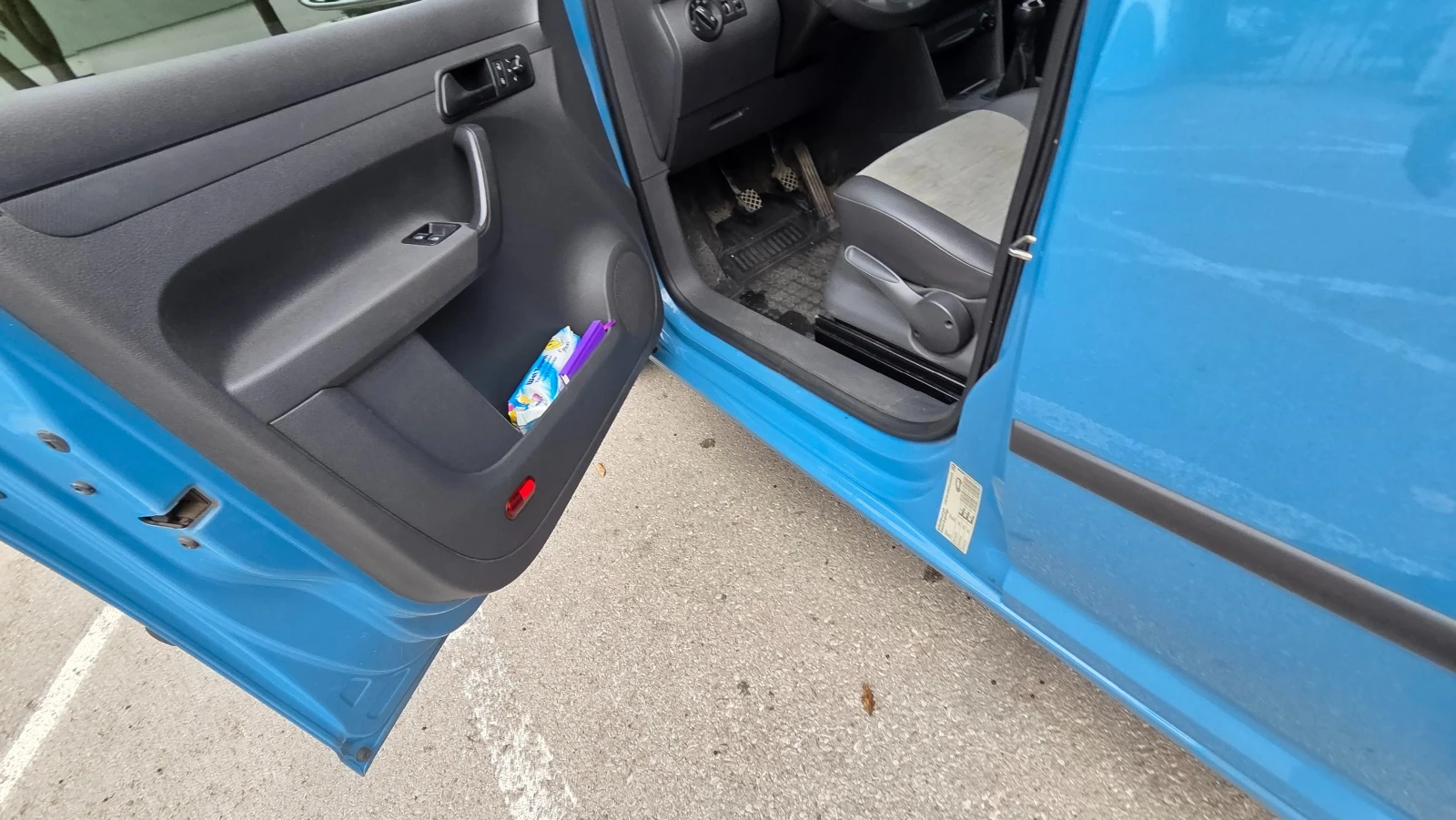 VW Caddy 1.6 TDI MAXI, снимка 8 - Автомобили и джипове - 56336432