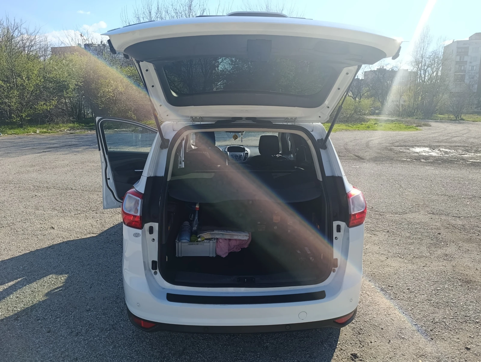 Ford Grand C-Max, снимка 8 - Автомобили и джипове - 56073790