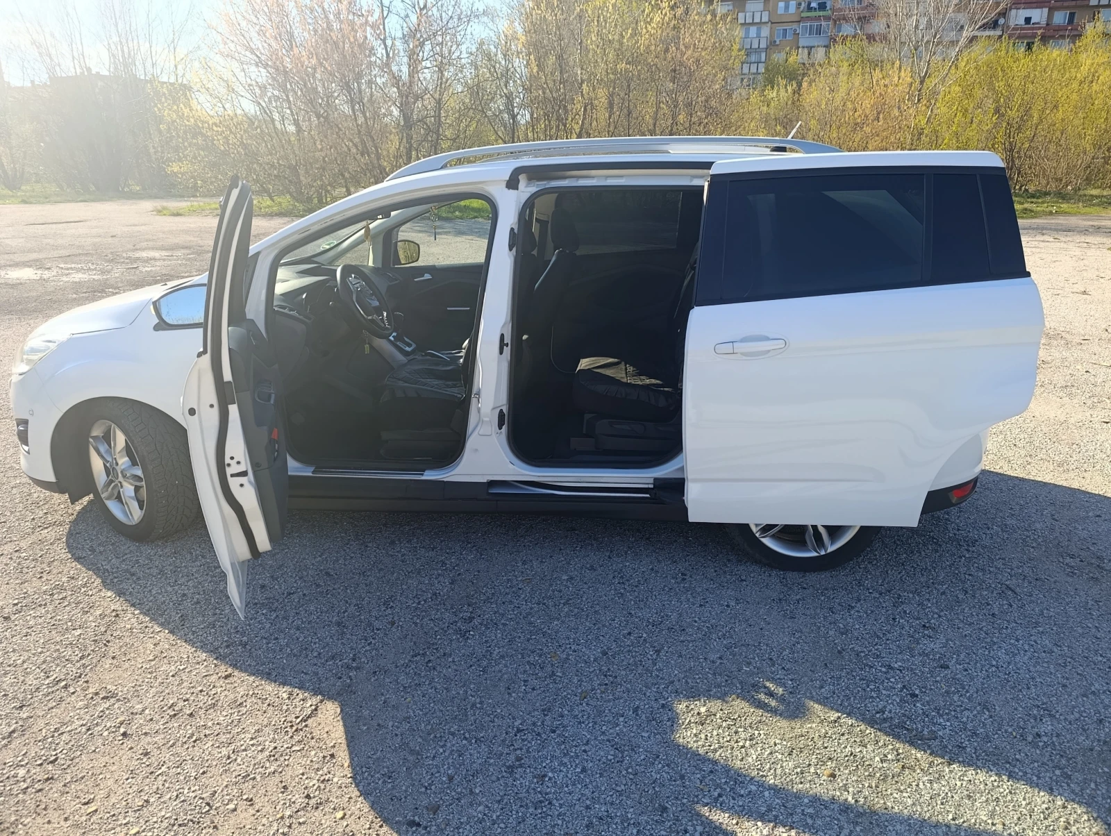Ford Grand C-Max, снимка 6 - Автомобили и джипове - 56073790