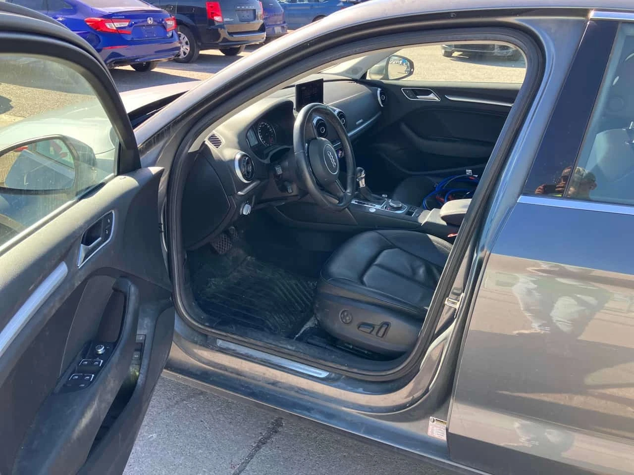 Audi A3 4dr Sdn quattro 2.0T Progressiv * CARFAX *  | Mobile.bg � ����������� 10