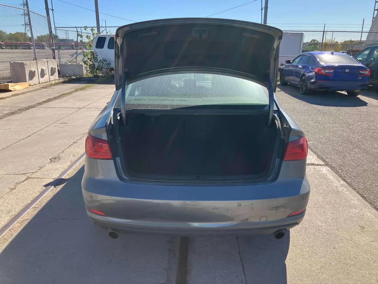 Audi A3 4dr Sdn quattro 2.0T Progressiv * CARFAX *  | Mobile.bg � ����������� 17