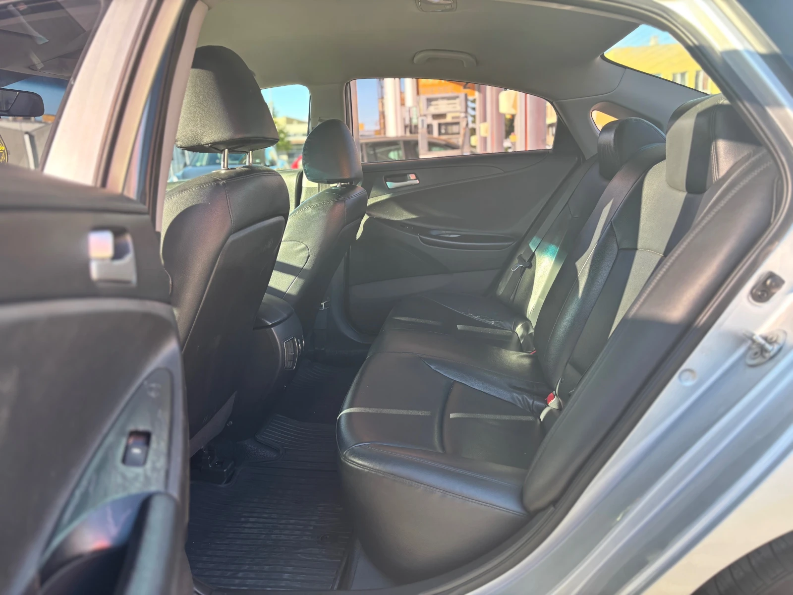 Hyundai Sonata LPG, снимка 15 - Автомобили и джипове - 56637279