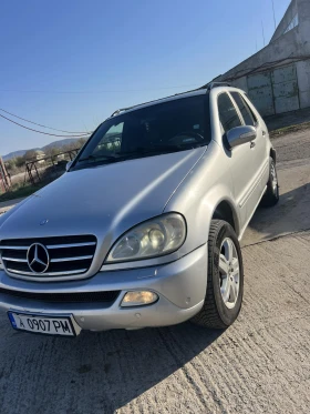     Mercedes-Benz ML 270 TOP 163. 