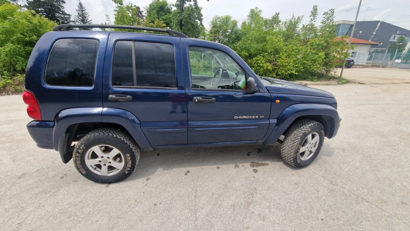 Jeep Cherokee, снимка 4 - Автомобили и джипове - 49162785