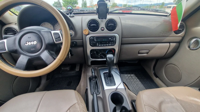 Jeep Cherokee, снимка 9 - Автомобили и джипове - 49162785