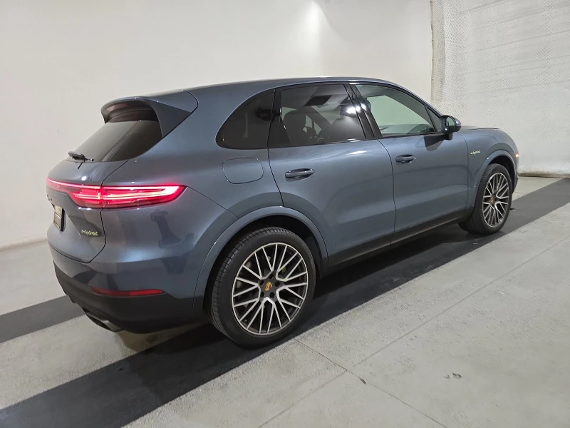 Porsche Cayenne E-Hybrid, снимка 4 - Автомобили и джипове - 48112627