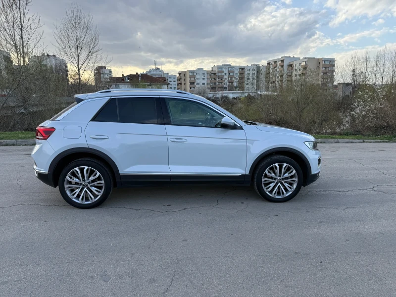 VW T-Roc 4 MOTION, снимка 8 - Автомобили и джипове - 49495741