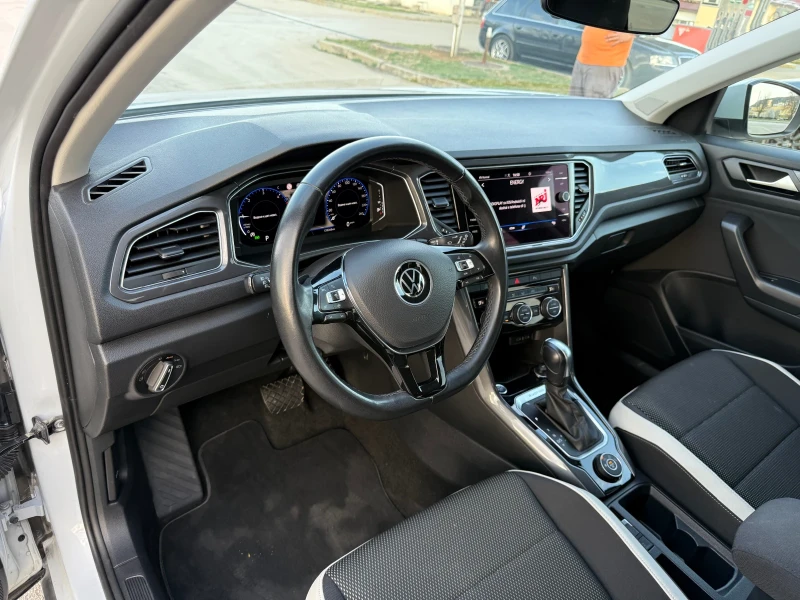 VW T-Roc 4 MOTION, снимка 14 - Автомобили и джипове - 49495741