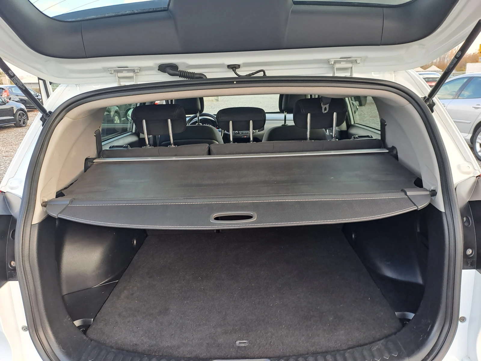 Kia Sportage 2.0CRDI 4X4 | Mobile.bg — изображение 11