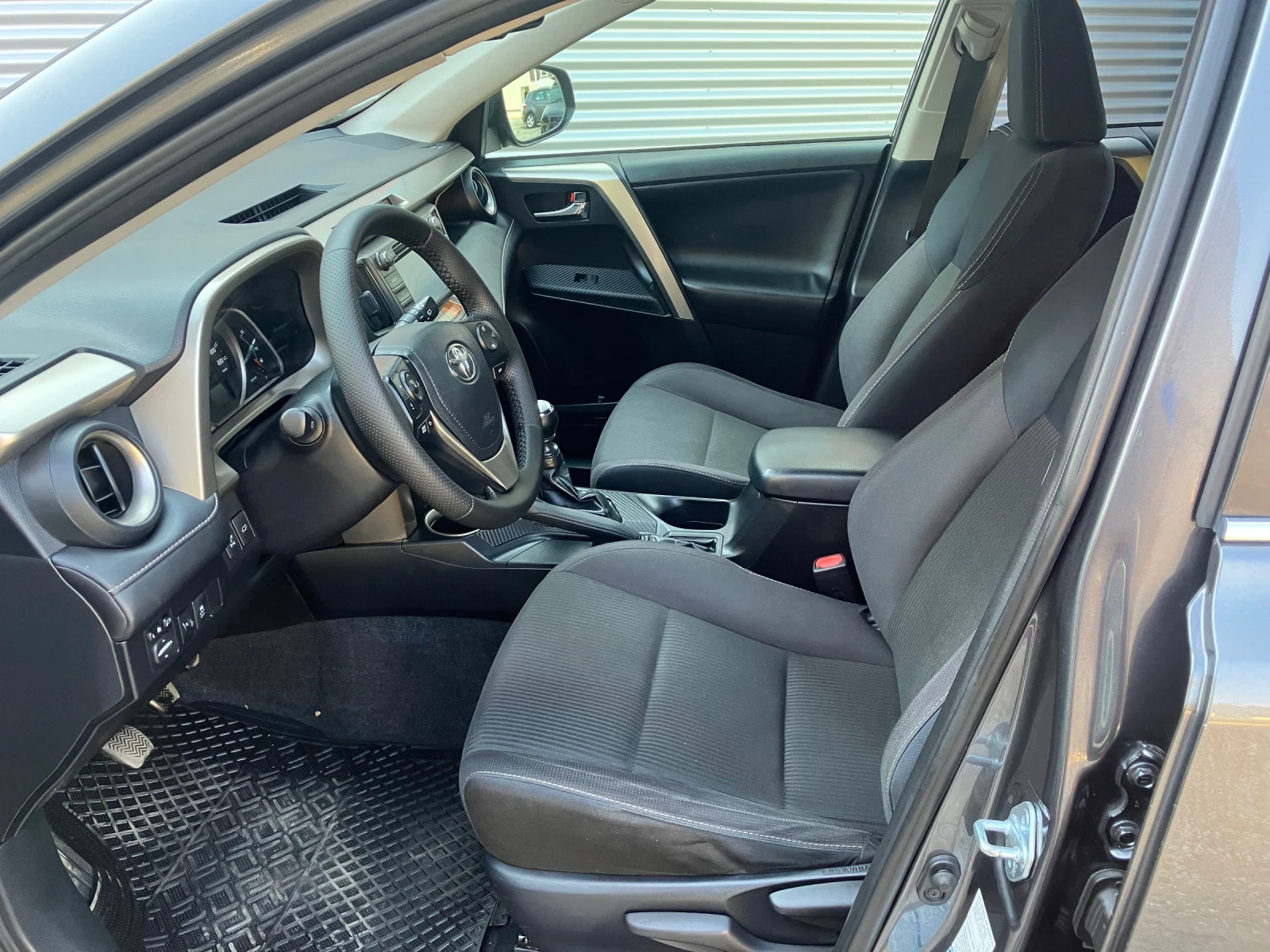 Toyota Rav4  - изображение 9