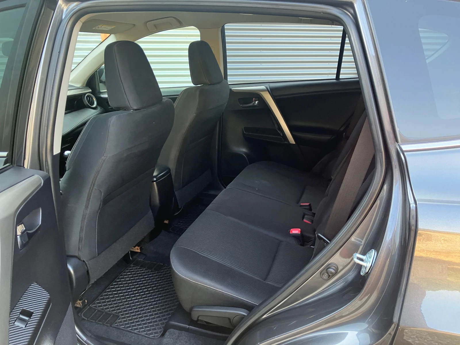 Toyota Rav4  - изображение 10