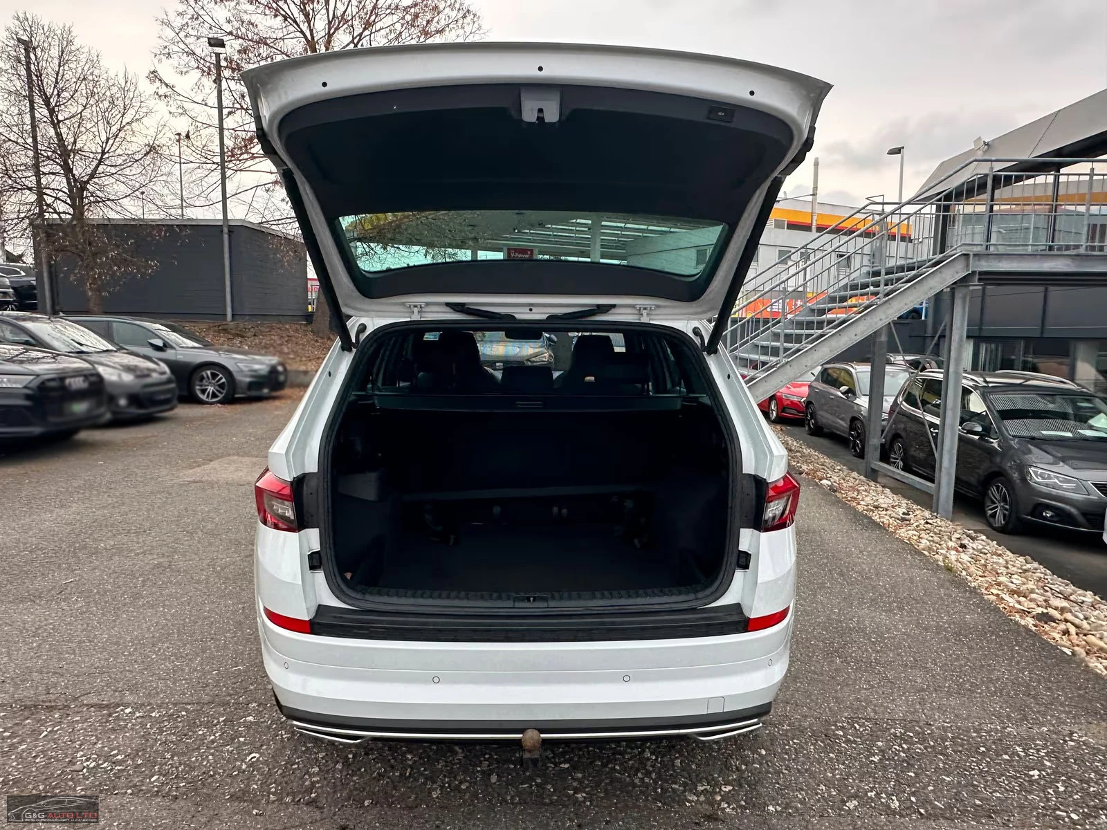 Skoda Kodiaq 2.0TDI/SPORTLINE/200HP/AHK/LED/PDC/360/MEMO/525f - изображение 7