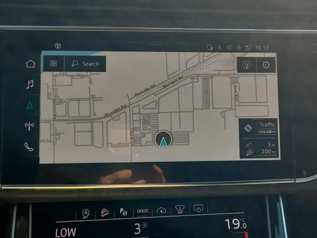 Audi Q8 * Technik * CARFAX * БЕЗ ПЪРВОНАЧАЛНА ВНОСКА - изображение 8