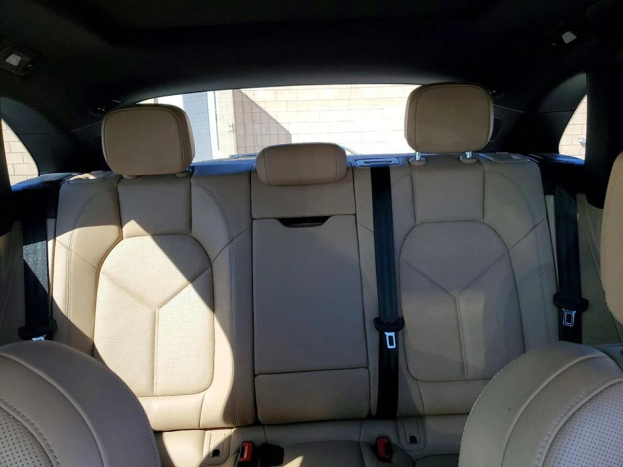 Porsche Macan * KEYLESS* КОЖА* ПОДГРЕВ* КАМЕРА* 4X4* , снимка 10 - Автомобили и джипове - 53826750