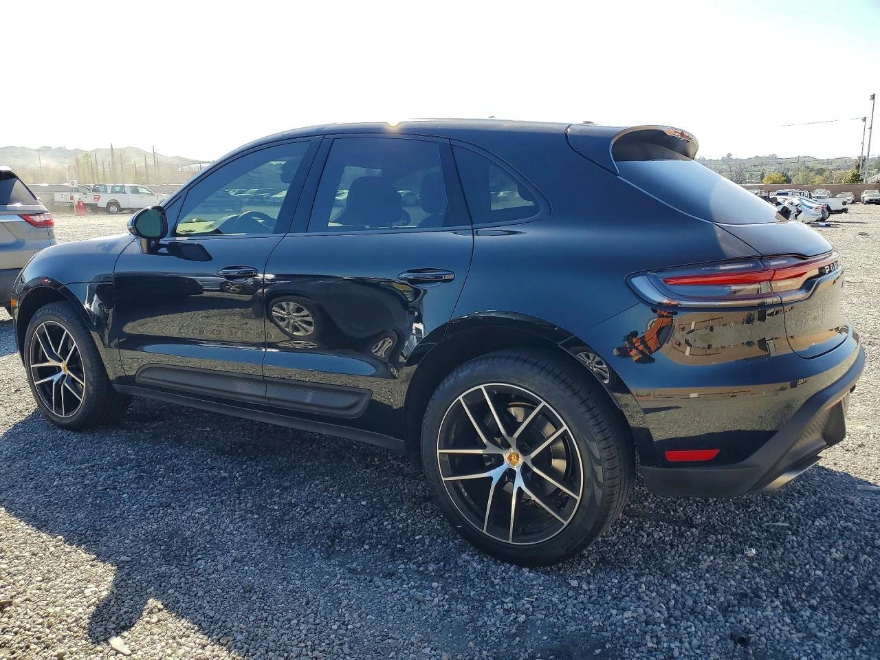 Porsche Macan * KEYLESS* КОЖА* ПОДГРЕВ* КАМЕРА* 4X4* , снимка 3 - Автомобили и джипове - 53826750