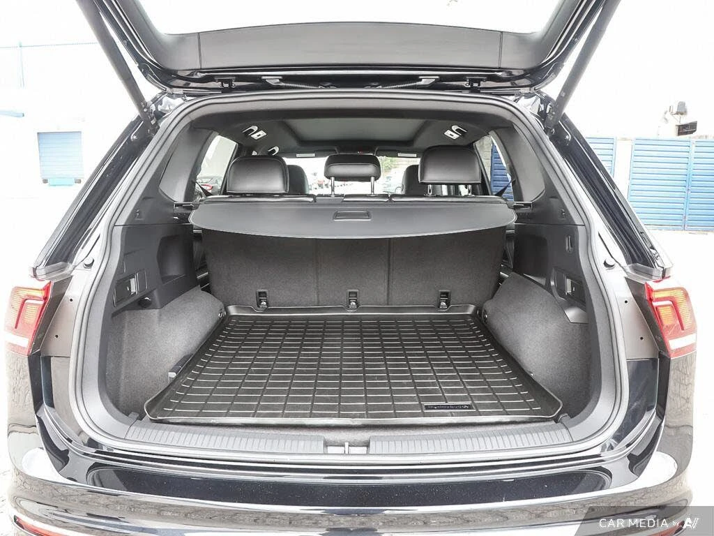 VW Tiguan 2023 Volkswagen Tiguan Highline R-Line 4Motion, снимка 16 - Автомобили и джипове - 53872983