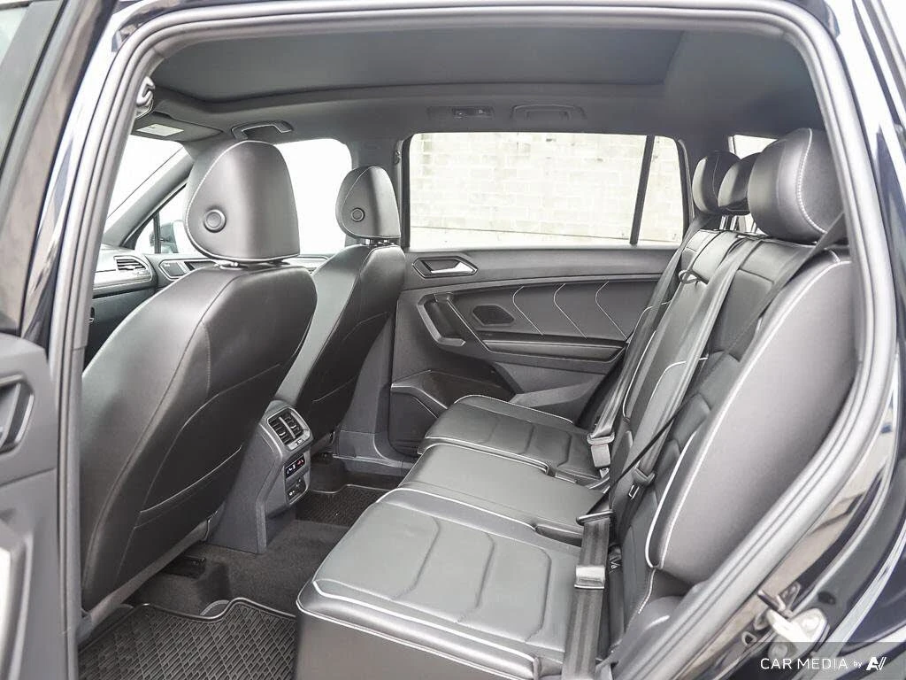 VW Tiguan 2023 Volkswagen Tiguan Highline R-Line 4Motion, снимка 15 - Автомобили и джипове - 53872983