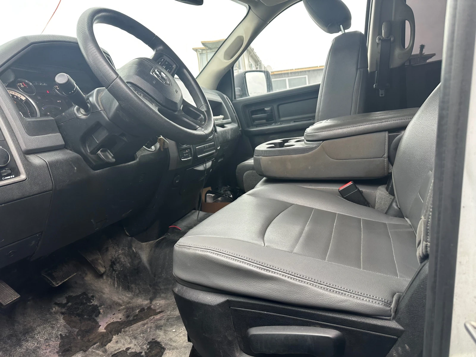 Dodge RAM 1500 5.7 , снимка 5 - Автомобили и джипове - 53996700