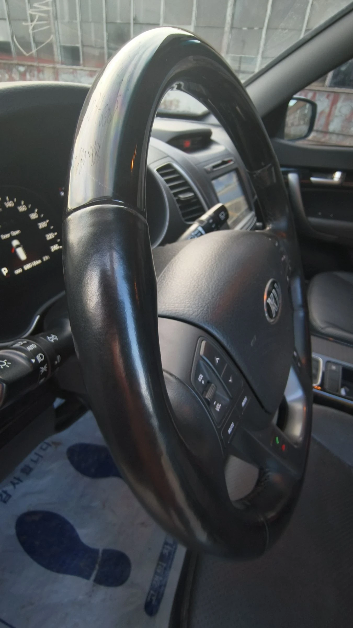 Kia Sorento 2.0D 4x4 НОВ ВНОС, ЛИЗИНГ , снимка 13 - Автомобили и джипове - 54853412
