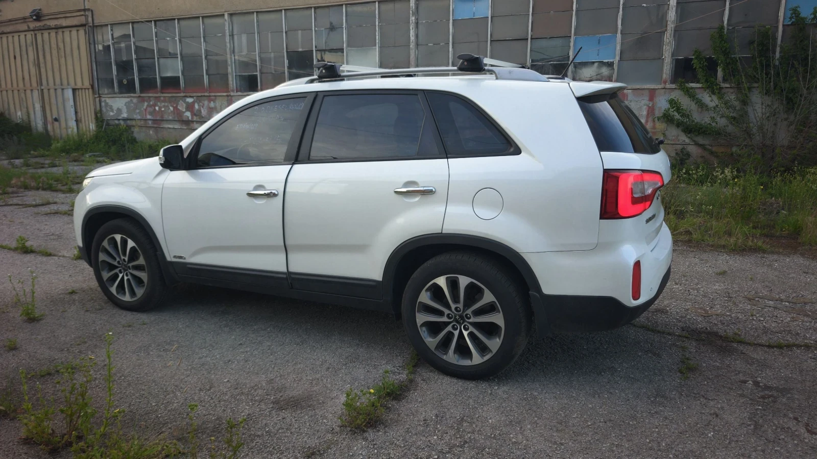 Kia Sorento 2.0D 4x4 НОВ ВНОС, ЛИЗИНГ , снимка 7 - Автомобили и джипове - 54853412