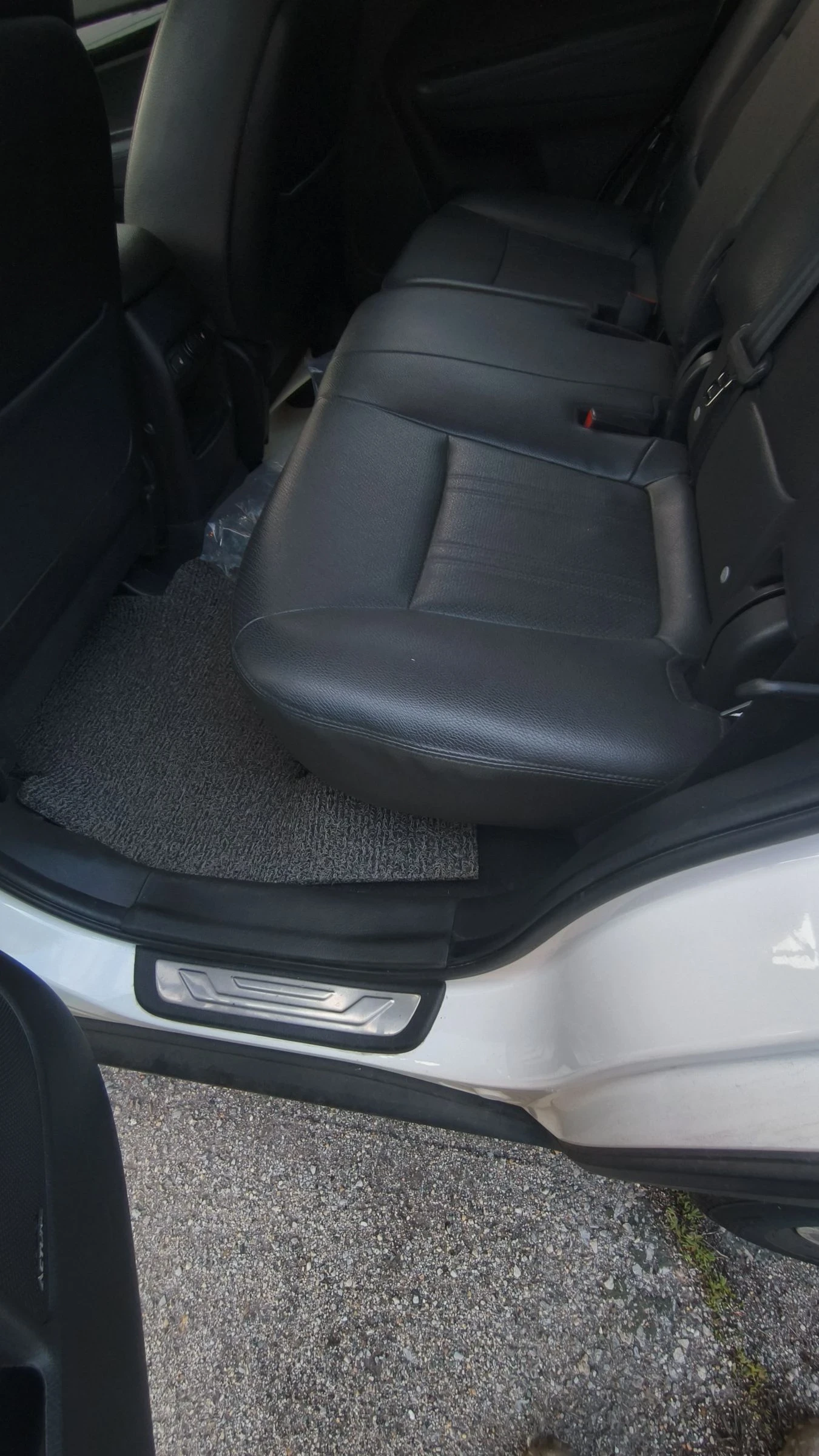 Kia Sorento 2.0D 4x4 НОВ ВНОС, ЛИЗИНГ , снимка 10 - Автомобили и джипове - 54853412
