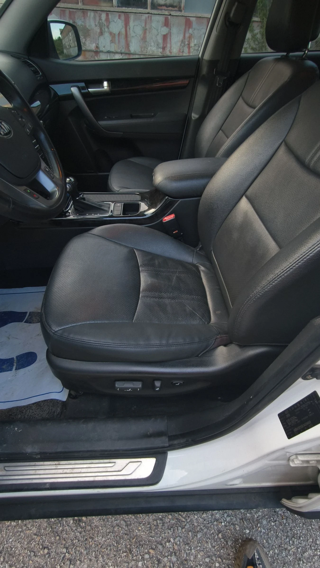 Kia Sorento 2.0D 4x4 НОВ ВНОС, ЛИЗИНГ , снимка 9 - Автомобили и джипове - 54853412