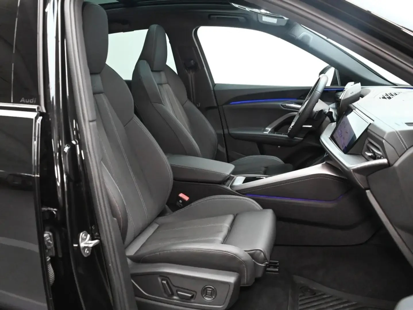 Audi Q5 TECHNIK ЦЕНА ДО БЪЛГАРИЯ АВТОКРЕДИТ, снимка 16 - Автомобили и джипове - 55950132
