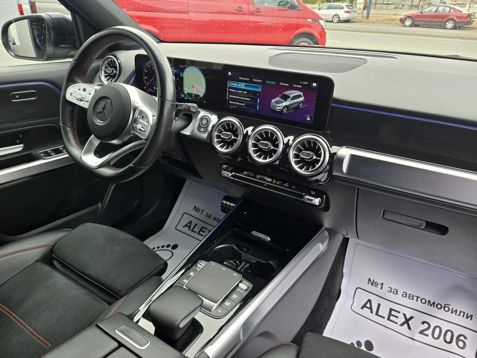 Mercedes-Benz GLB 200 AMG, снимка 9 - Автомобили и джипове - 56011618