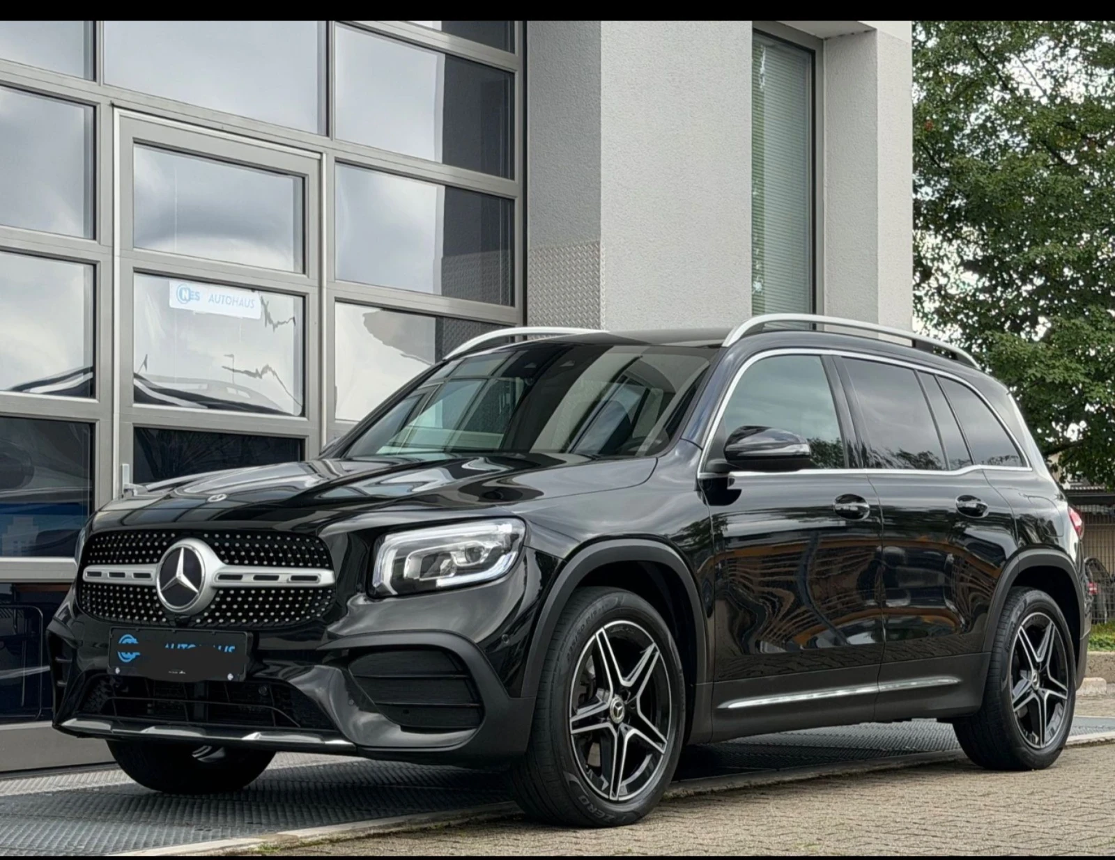 Mercedes-Benz GLB 200 AMG, снимка 2 - Автомобили и джипове - 56011618