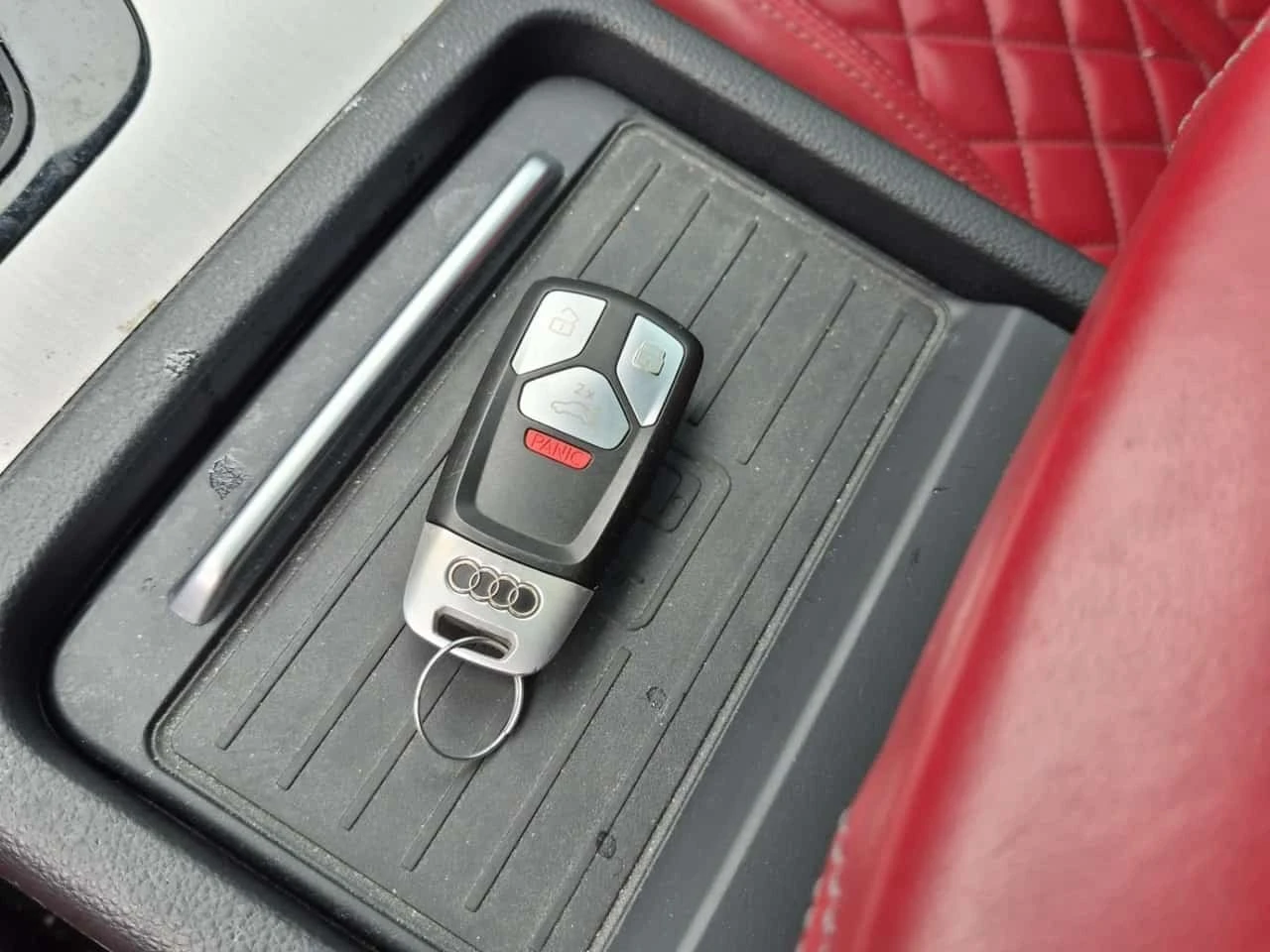 Audi SQ5 * Progressiv * CARFAX * KEYLESS * ПАНОРАМА * , снимка 13 - Автомобили и джипове - 56345766