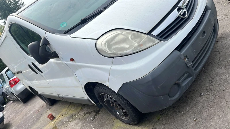 Opel Vivaro, снимка 2 - Бусове и автобуси - 51163643