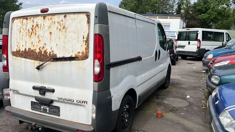Opel Vivaro, снимка 4 - Бусове и автобуси - 51163643