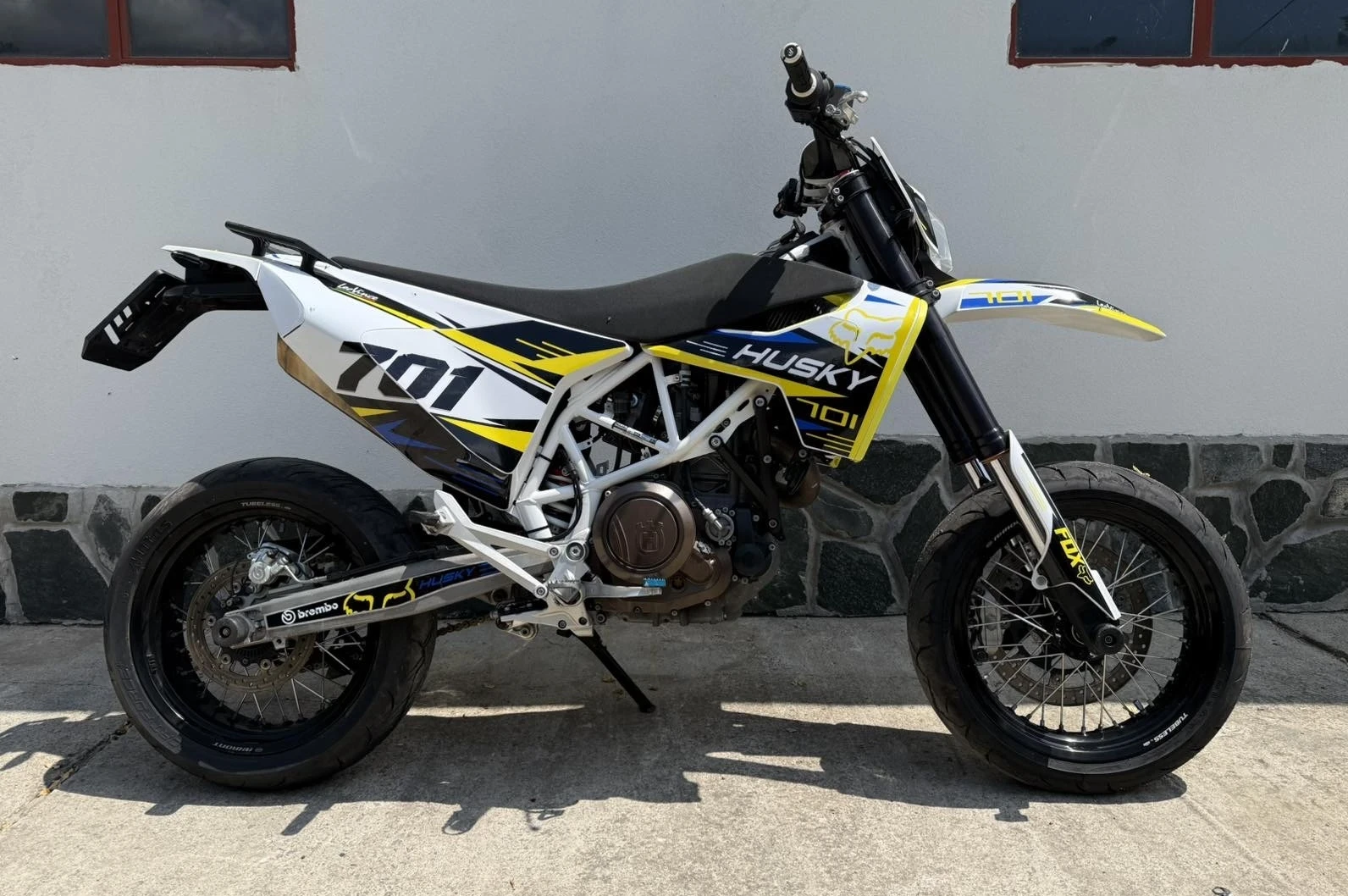 Husqvarna Svartpilen 701 SM701 ABS A2, снимка 1