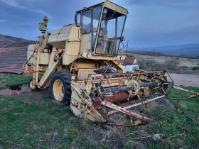 Комбайн New Holland 1540, снимка 2