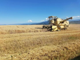 Комбайн New Holland 1540, снимка 4 - Селскостопанска техника - 53625141