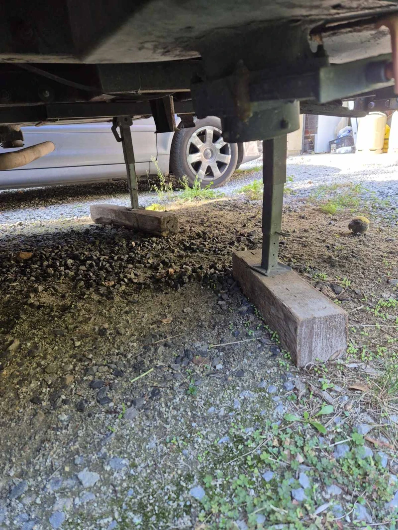 Кемпер Ford, снимка 12 - Каравани и кемпери - 52079303