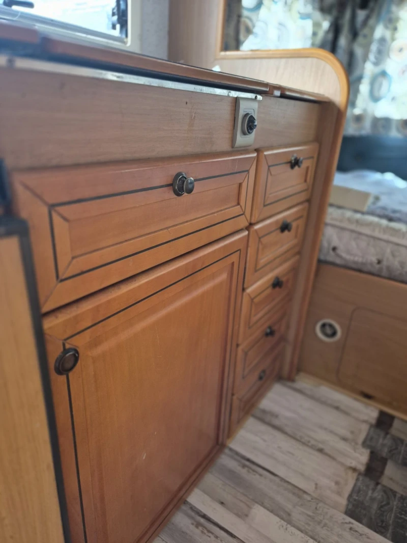 Кемпер Ford, снимка 7 - Каравани и кемпери - 52079303