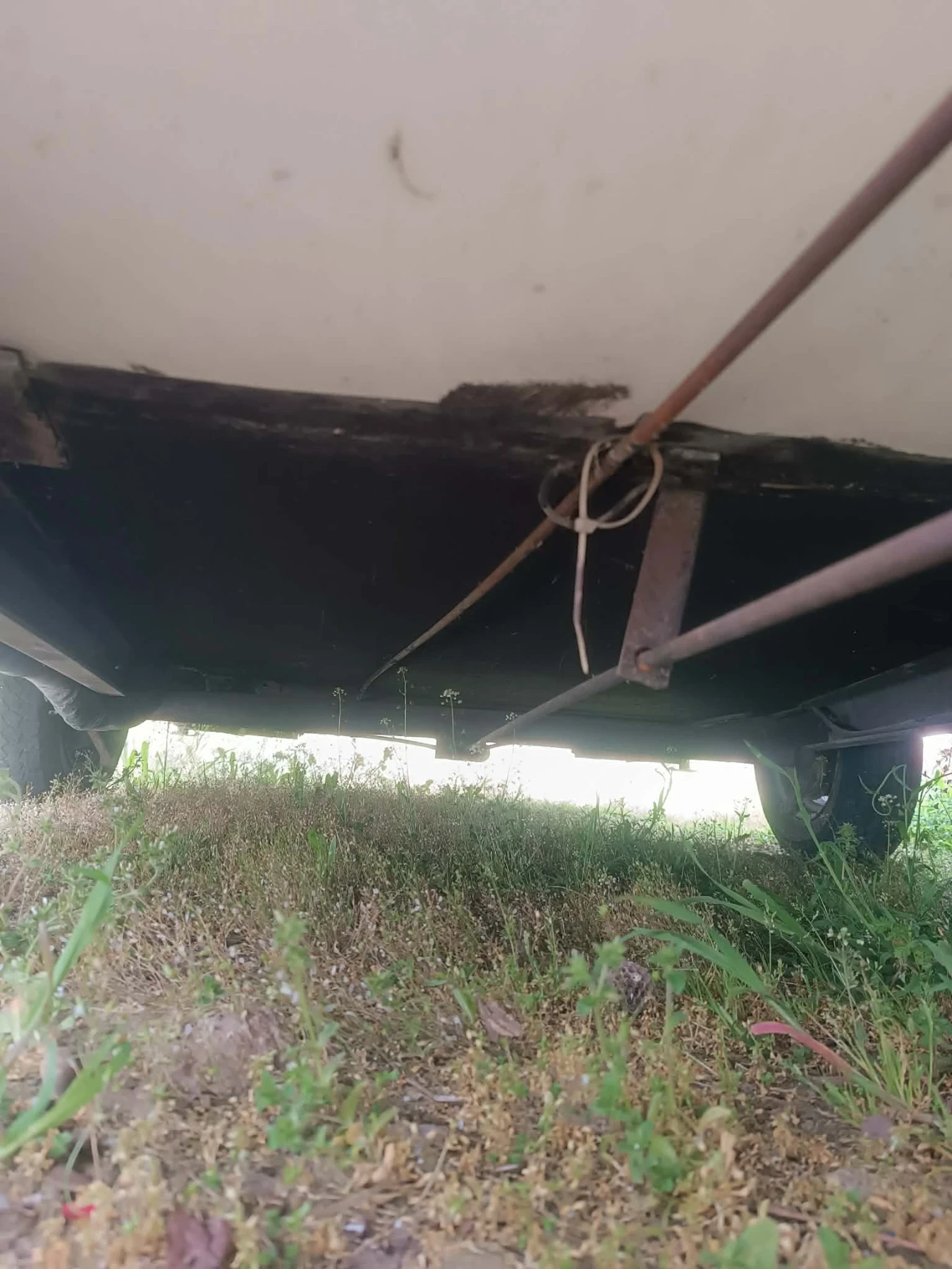 Каравана Adria Luxus440, снимка 6 - Каравани и кемпери - 54240946